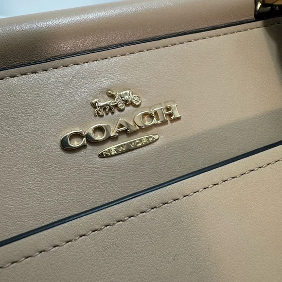 COACH Grace Bag in ColorBlock - Picture 11 of 11